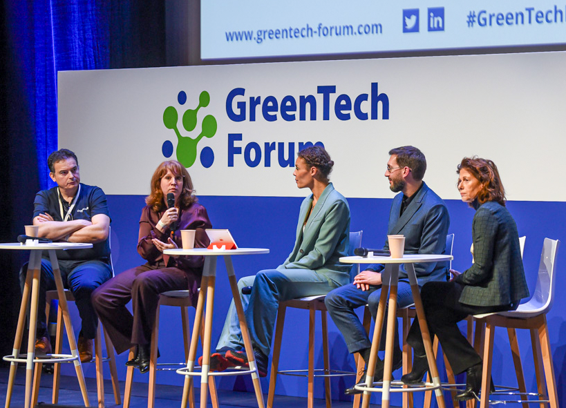 Comment optimiser l’impact environnemental du traitement des #données ?  

Lors du <a href="/GreenTechForum/">GreenTech Forum</a>, Paola Brucker-Dhont, Directrice des relations gouvernementales et politiques VMware France, a présenté le Green Score, notre solution pour identifier l’empreinte carbone du #cloud