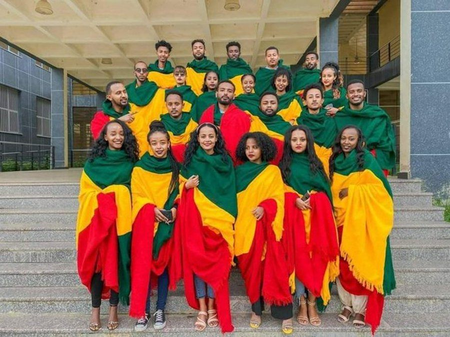 AbrarSuleiman's tweet photo. ፎጣ ለባሽነት እና ኢትዮጵያዊነት ለአፍታም ተነጣጥለው አያውቁም!
ከፎጣ ለባሽነት ጋር ወደፊት!

መልካም ጁምዓ ለ #ኢትዮጵያ 
#Ethiopia #DisarmTPLF #DisarmOLA https://t.co/emhJjjRB2q