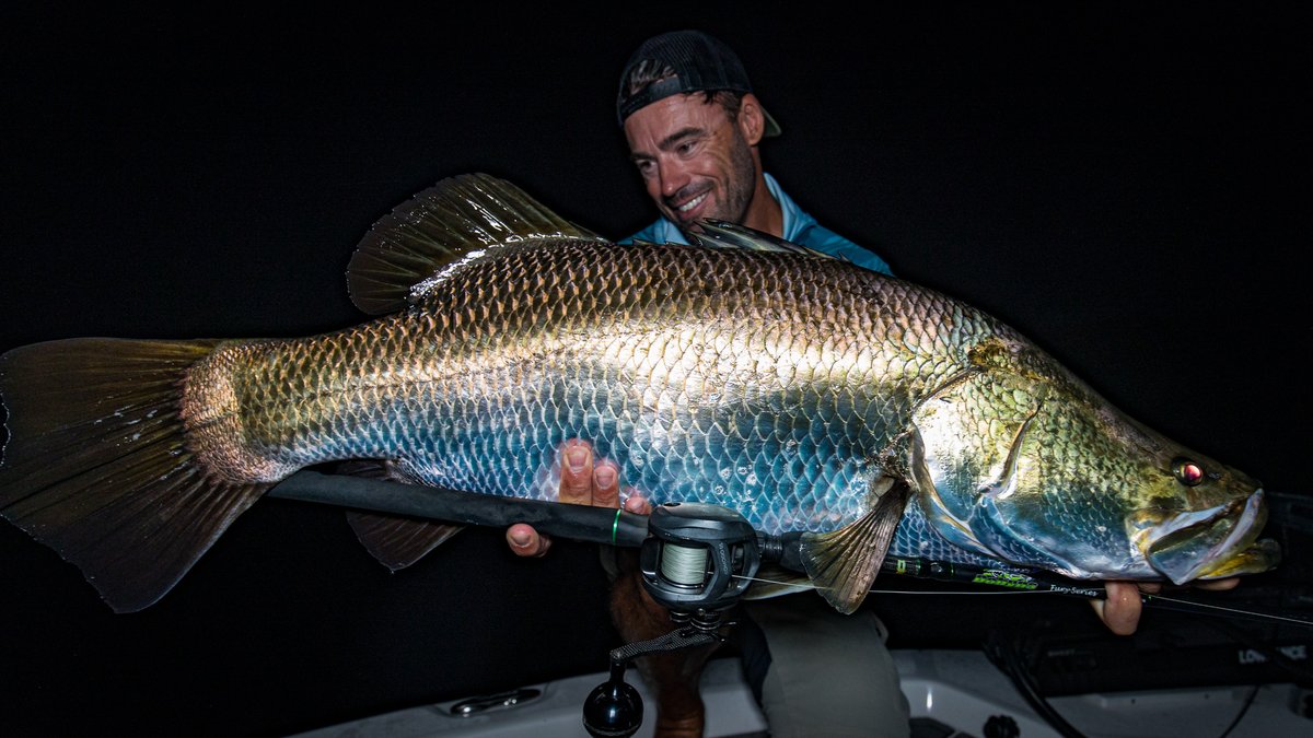 deandotfish's tweet photo. Feels good to be back tangling with these beasts! Almost forgot how hard they fight. Once I found them, I actually missed one first cast as I was in cod mode and not expecting a bite that quickly!  #barramundi #awoonga #barramundifishing https://t.co/QPfNmEHoU7