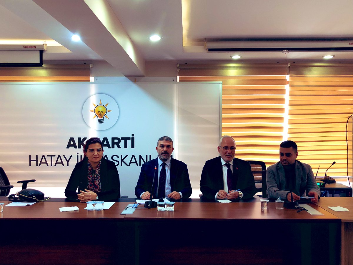 omererdalclk's tweet photo. “SEN, BEN YOK. #HATAY VAR”🇹🇷

@Akparti Hatay İl Başkanımız Sayın @ademyesildal bey’in başkanlığında düzenlenen İlçe Başkanları toplantısına katıldık.. 

Toplantıda alınan kararların hayırlara vesile olmasını dilerim.

#TürkiyeYüzyılı 🇹🇷 https://t.co/jIY4xX0tdp