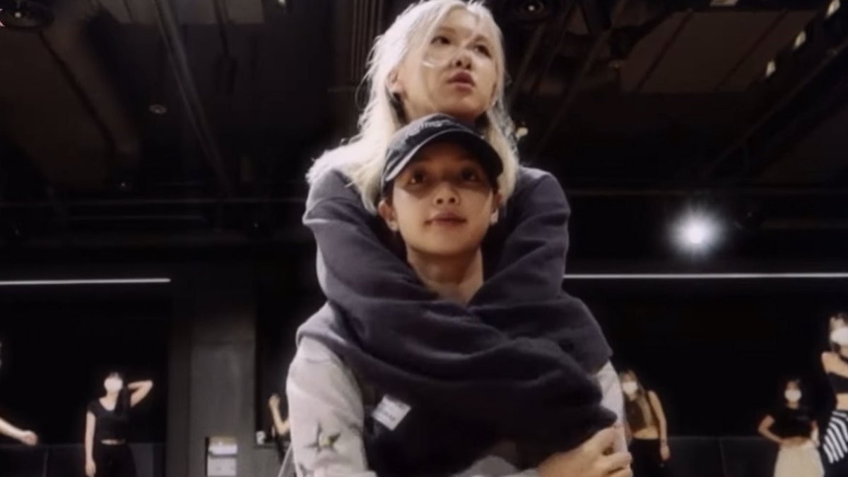 Poor__cherry's tweet photo. แล้วแกจะตกใจทำไม ไม่ได้ไลฟ์โว้ย55555 https://t.co/MEHKUYGYmo