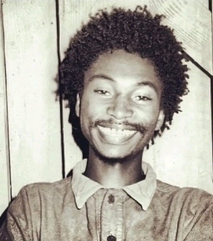 Today is the commemoration of his passing, the real great jamaican legend like Garnet Damion Smith, better known in the world like GARNETT SILK. 

April 2 1966 - December 9 1994