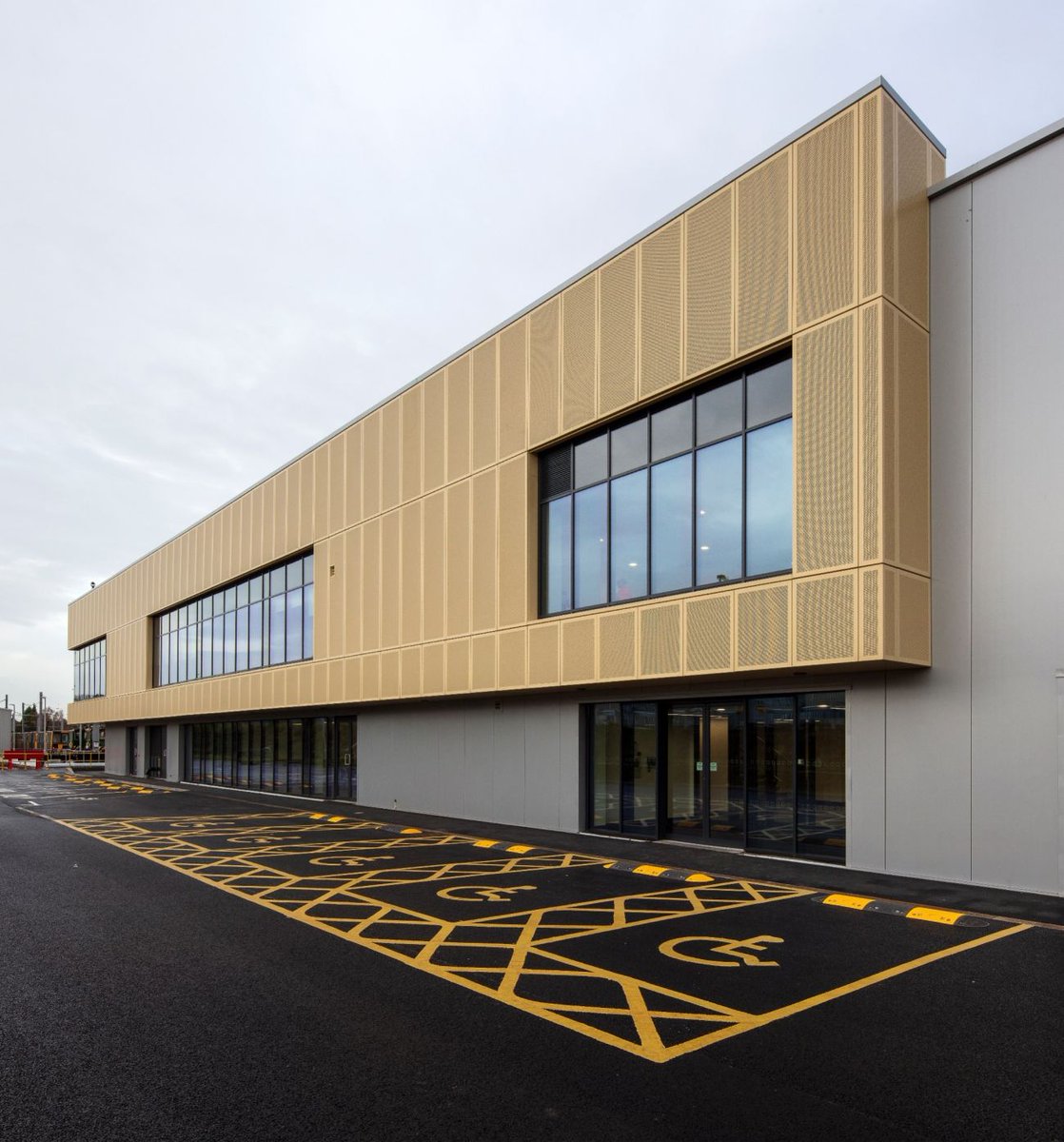 VolkerFitzpatrick (@volkerfitzuk) on Twitter photo After 18 months of hard work, The new, state-of-the-art depot at Gosforth has been built and offices are now being used by Stadler ahead of the arrival of the brand new fleet of trains. <a href="/My_Metro/">Tyne and Wear Metro</a> bit.ly/3hcCFgd #cando #construction After 18 months of hard work, The new, state-of-the-art depot at Gosforth has been built and offices are now being used by Stadler ahead of the arrival of the brand new fleet of trains. <a href="/My_Metro/">Tyne and Wear Metro</a> bit.ly/3hcCFgd #cando #construction