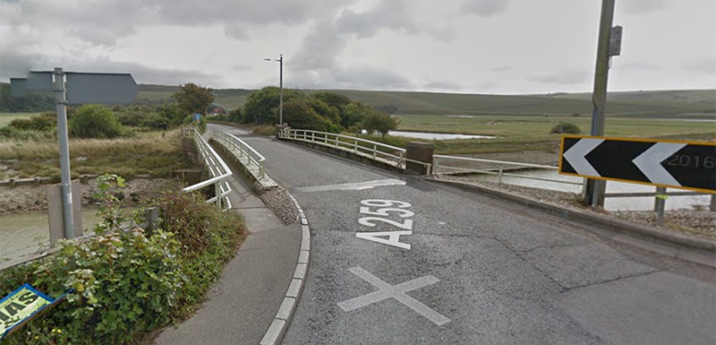 BBCSussex's tweet photo. Plans to replace the single-lane bridge over the River Cuckmere at #Exceat have been given the go-ahead.
https://t.co/SlzctjRwtg https://t.co/MsUNdhMmbT