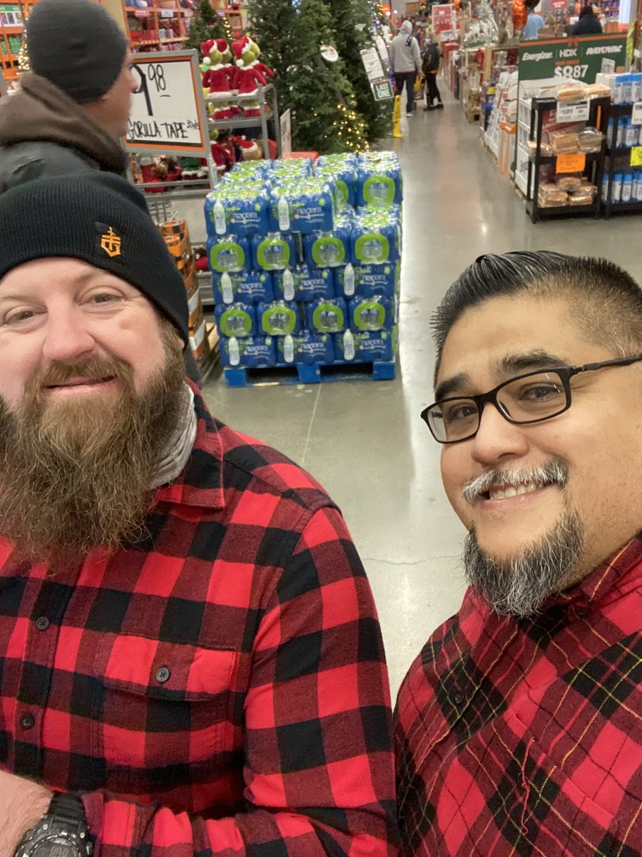 Twinsie with the Cxm Ryan… got love ops weds