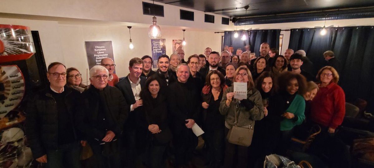 fabienne_keller's tweet photo. Une très belle rencontre hier avec les militants @Renaissance des Hauts-de-Seine à Rueil-Malmaison.

Avec @iacovellixavier, nous étions ravis d’échanger sur de nombreux sujets d’actualité.

Merci à @PierreCazeneuve pour l’organisation de ces échanges dans sa circonscription! https://t.co/uefqV1MEQM
