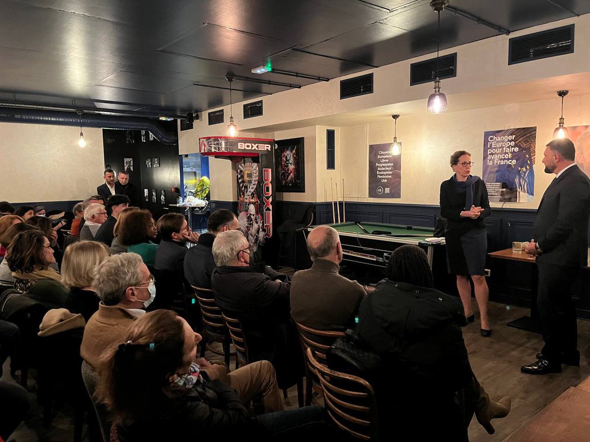 fabienne_keller's tweet photo. Une très belle rencontre hier avec les militants @Renaissance des Hauts-de-Seine à Rueil-Malmaison.

Avec @iacovellixavier, nous étions ravis d’échanger sur de nombreux sujets d’actualité.

Merci à @PierreCazeneuve pour l’organisation de ces échanges dans sa circonscription! https://t.co/uefqV1MEQM
