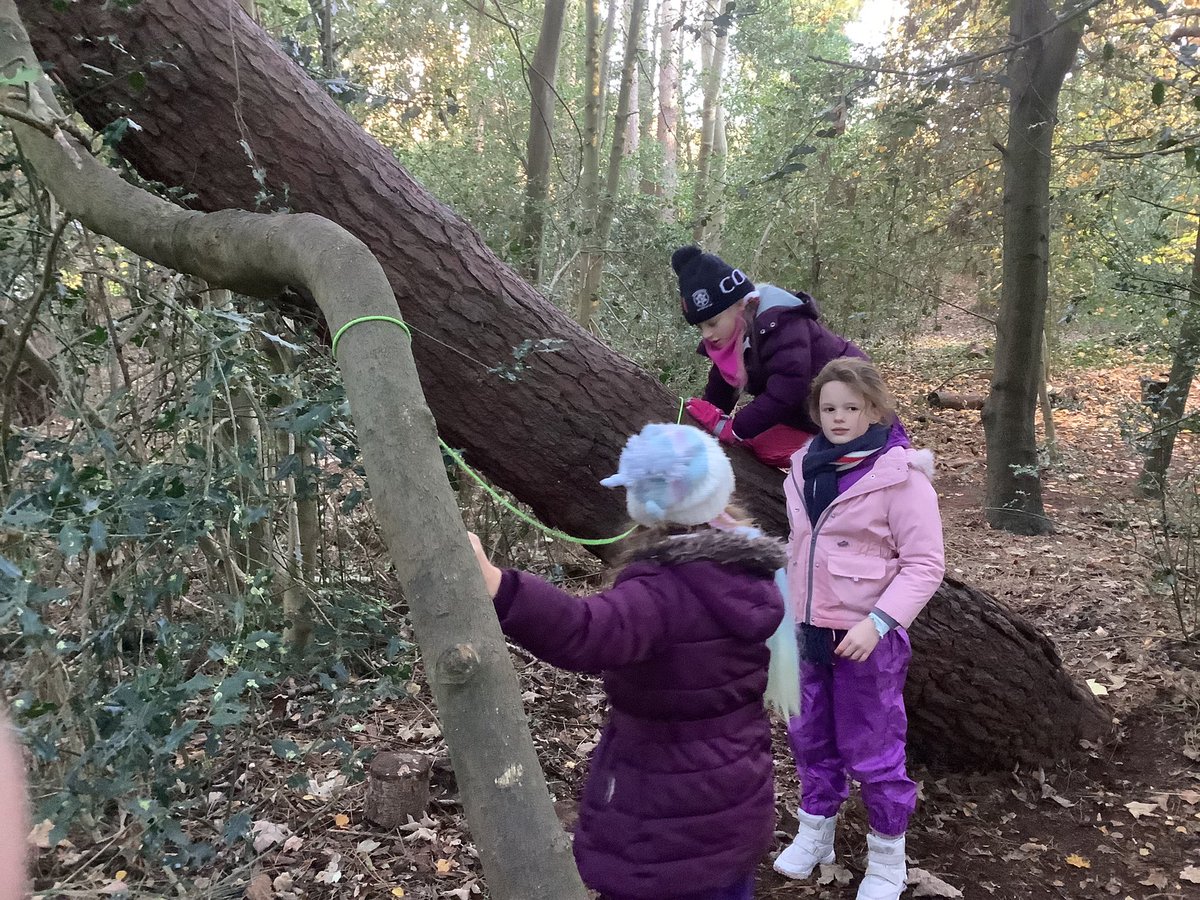 3S enjoyed hot chocolate and popcorn on a very cold day. They left the remaining popcorn to feed the birds (and squirrels!) They made mud creations and climbed trees whilst den building. <a href="/TalbotHeathSch/">Talbot Heath School</a> <a href="/THSch_Junior/">TH Junior School</a>