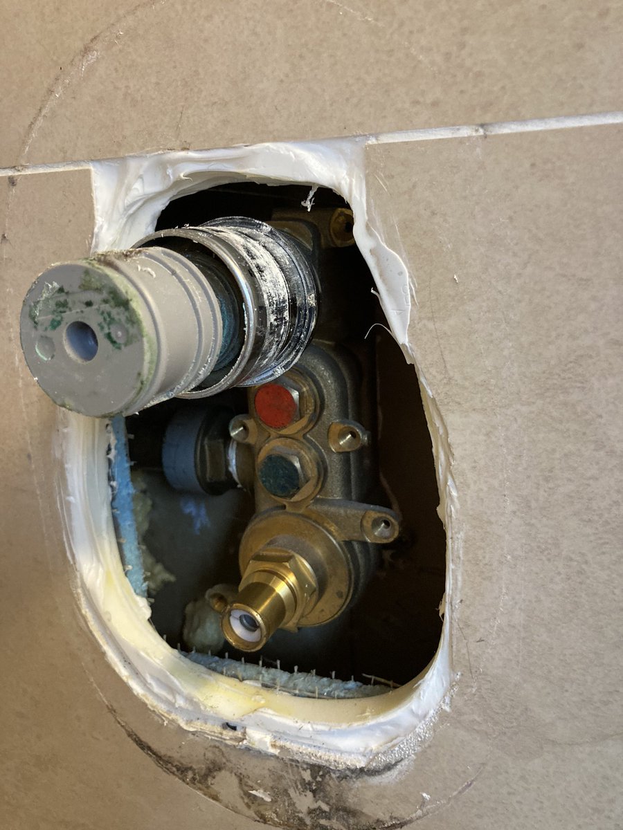 p_plumbers's tweet photo. @showerdoc hi guys I’ve got this shower and it’s a Trevi but I’m not sure of the model! Could you identify the cartridge please? And do you have them in stock? Thank you guys 👍 https://t.co/2031uSlwDp
