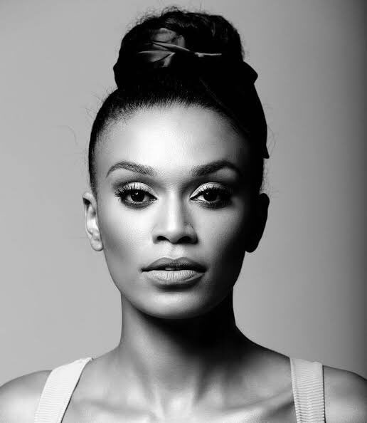 Obakengarts30's tweet photo. Drawing @PearlThusi ✍🏽❤️it took some time but I really enjoyed doing this amazing portrait https://t.co/ucWfJAdICj
