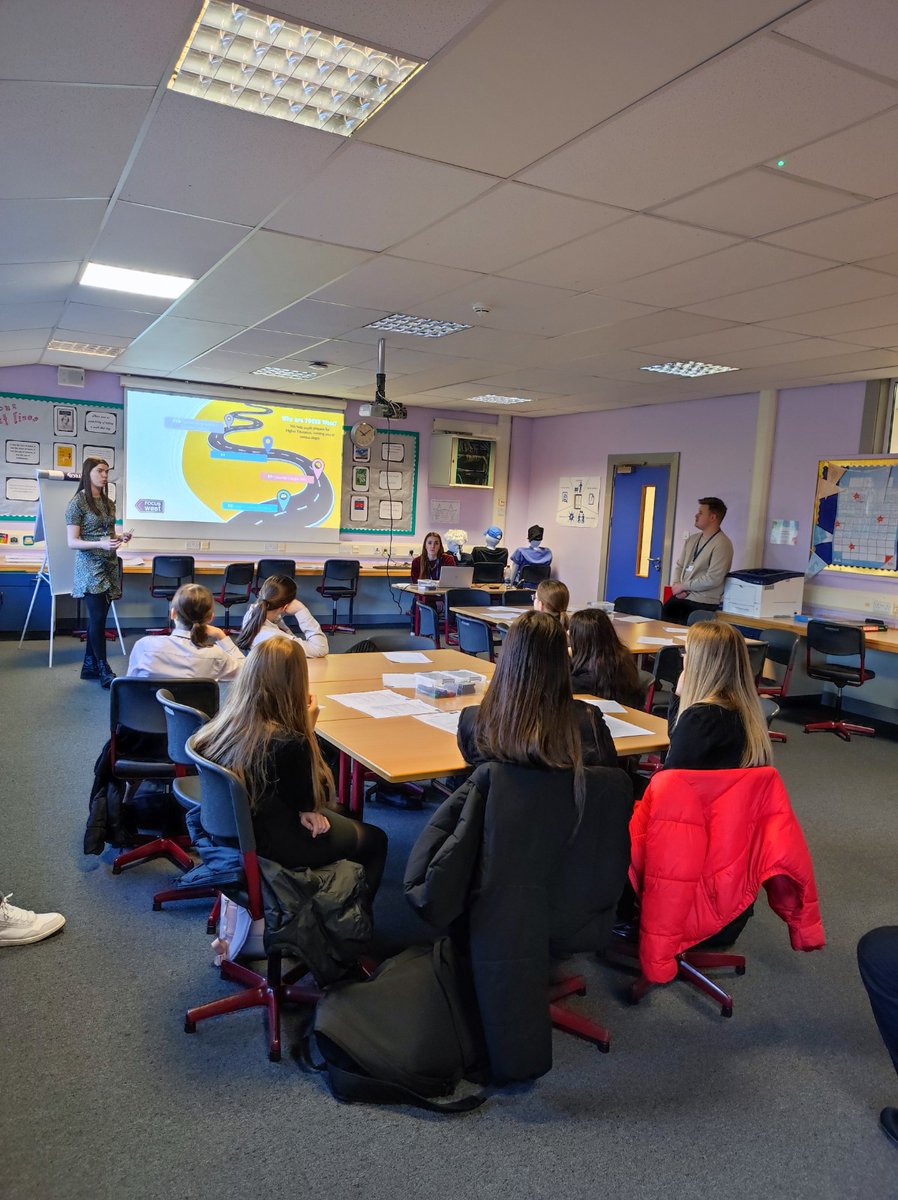 castlemilk_high's tweet photo. Thank you to @focus_west for a fantastic career event for S2 on how to make informative subject choices and next steps after school. #kimthelawyer #serenasportscoach 📚🧑🏼‍🎓 https://t.co/mQoWcOIHTu