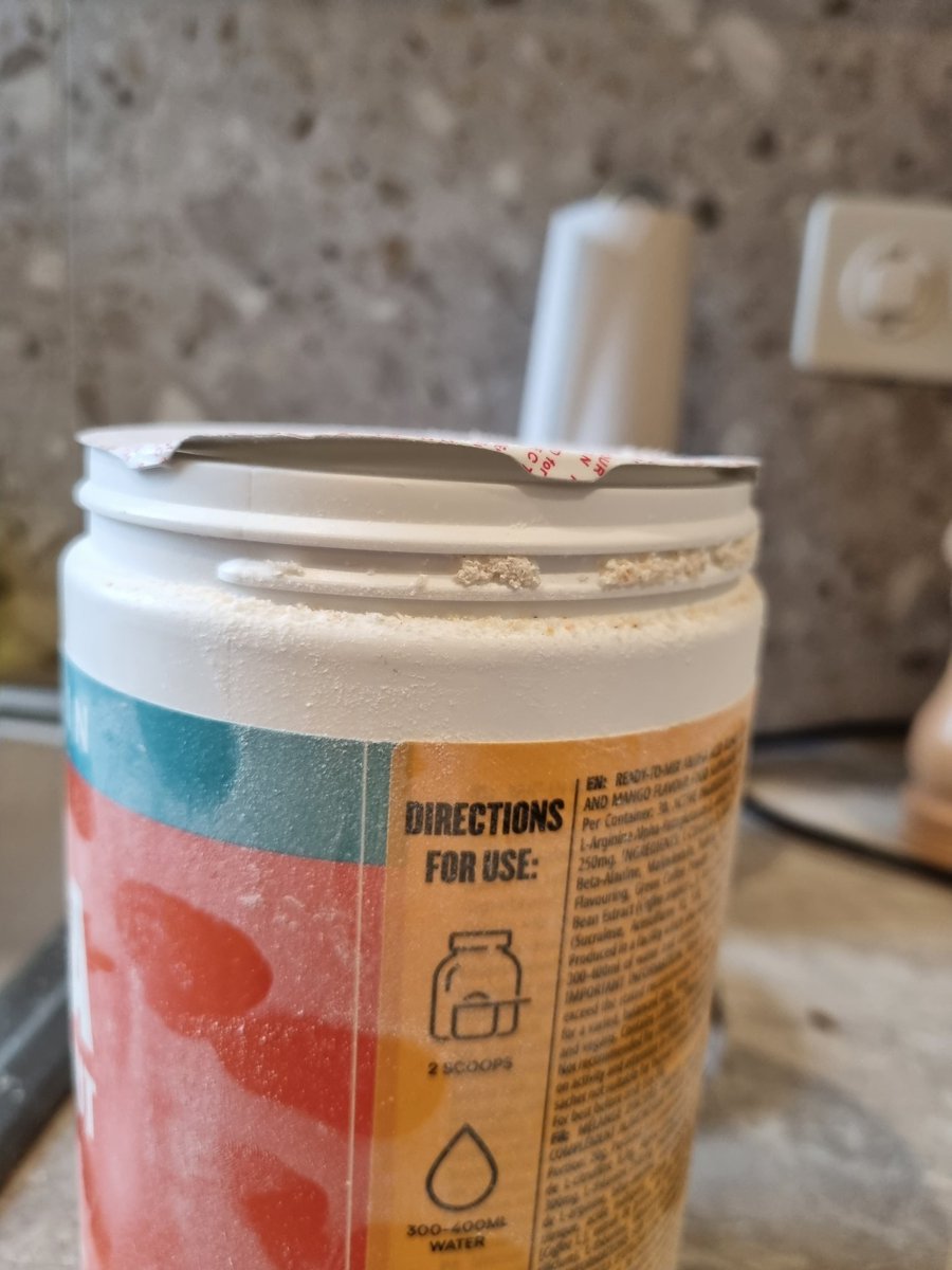 MashEagers's tweet photo. @Myprotein what do I do when my new product arrives with the seal broken? #help https://t.co/bsLfQ0Lw50