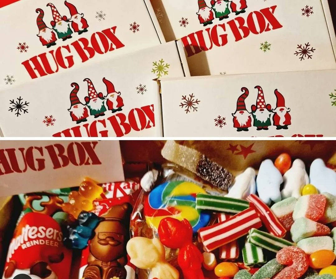 WIN a Christmas Hug Box 🎅 ❤️ FOLLOW <a href="/HugBoxUK/">Hug Box ®</a> &amp; #RT #Competition to #enter More chances to #win on facebook.com/HugBoxUK
#free #giveaway #freebie #FreebieFriday #FridayVibe #WinitWedneday #fridaymorning #CompetitionTime #Comp #RTtoWin #gifts #uk #chocolate #Christmas #Xmas