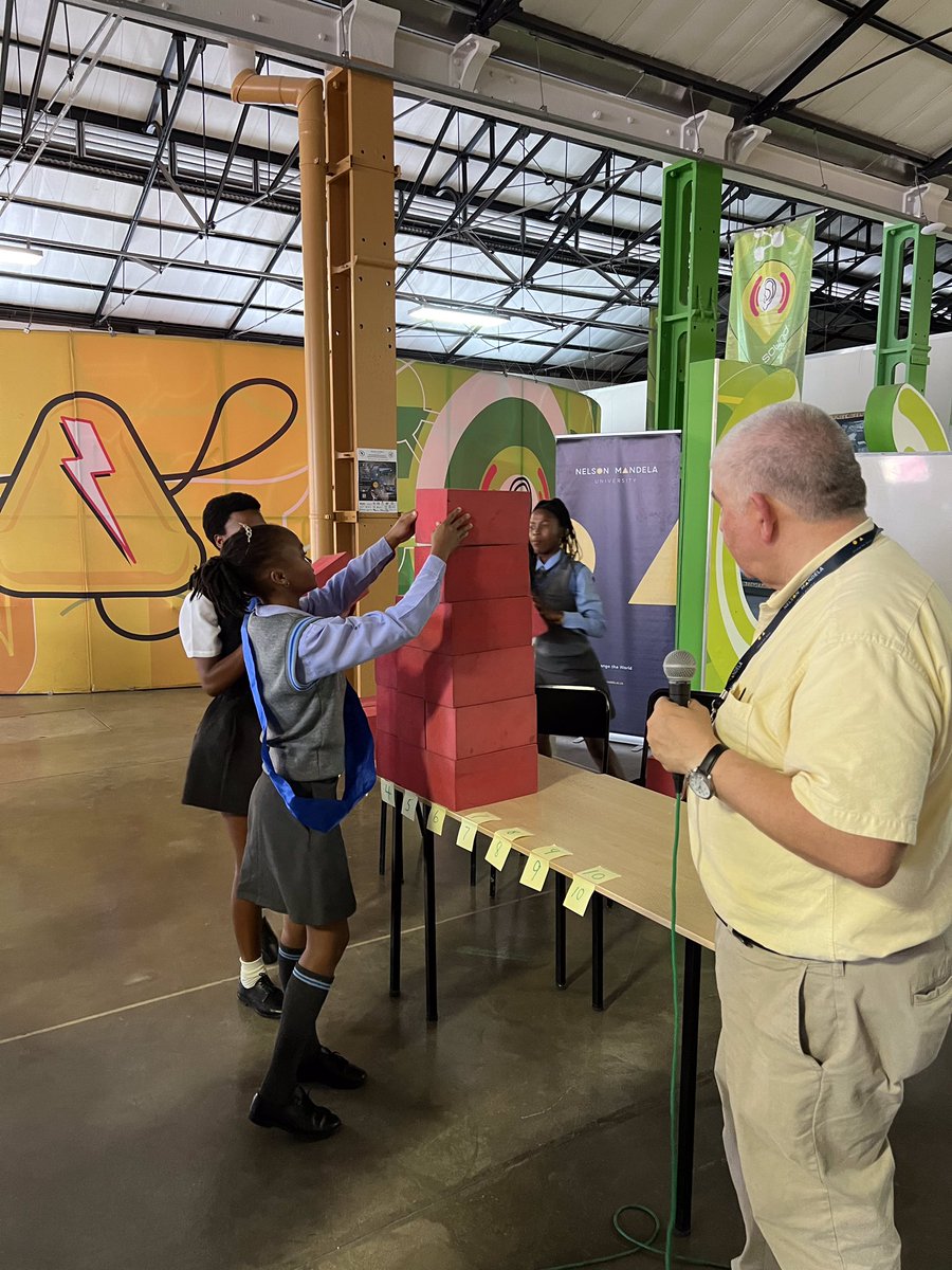 AspCommunity's tweet image. The ASP2022 (Nov. 28 - Dec. 9, 2022)— High School learners Program

Hands-on time! Today, we are having our last day of ASP learners outreach, thanks to the South African Students and the volunteers.
#ASP2022
#AfricaSchoolofPhysics
#ASP_MandelaUni
#MandelaUni
#MandelaScience