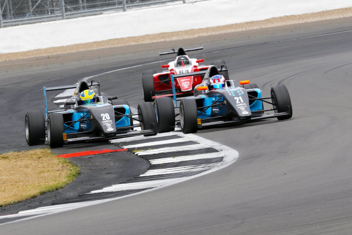 Formation flying 🛩️

Pretty sure the @KevinMillsRace duo of <a href="/tommills_21/">Tom Mills</a> and <a href="/JarrodWaberski/">Jarrod Waberski</a> spent the whole season side-by-side. And it was thrilling to watch!

📸 <a href="/JakobEbrey/">JEP</a>