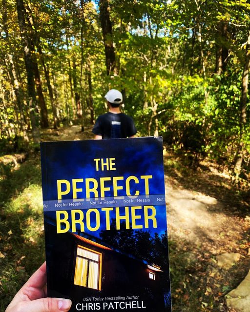Love a #GreatRead? Check out this 4.5/5 ⭐ #read_betweenthecovers  🎉 #BookReview 🎉 of 📚The Perfect Brother 📚 by  <a href="/chris_patchell/">Chris Patchell</a> !! 
* Wow! I was not expecting to love this book as much as I did! *  
bit.ly/3WWhleW 
#whattoread #mysterythriller