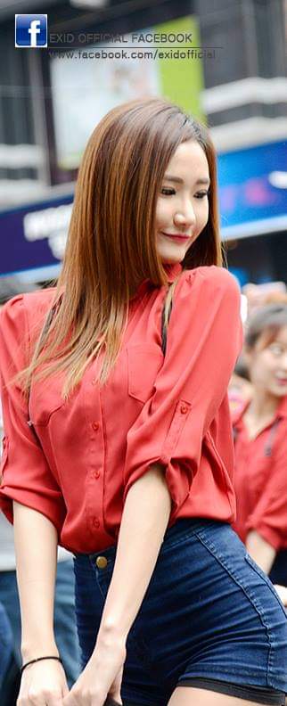 EXIDLEGGO5's tweet photo. #EXID #LE #ELLY #효진 💜 🎂🎊🎉
#HAPPYLEDAY
#HAPPY_LE_DAY
#HAPPYELLYDAY
#HAPPY_ELLY_DAY
#효진아_생일축하해 https://t.co/ucGQuFn0ZH