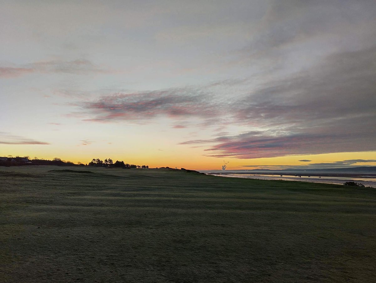 CaldyGolfClub's tweet photo. #CGC is not ashamed to bombard the public with copious amounts of #Sunrise & #Frost pictures! #SorryNotSorry #CaldyGolfClub #Caldy #GolfClub #GolfViews #BeautifulGolfViews #Wirral #MerseysideGolf #CheshireGolf #EnglandGolf #GolfCourseSunrise #FrostyGolf #WinterGolf #ChillyGolf https://t.co/JFpdm7jyyt