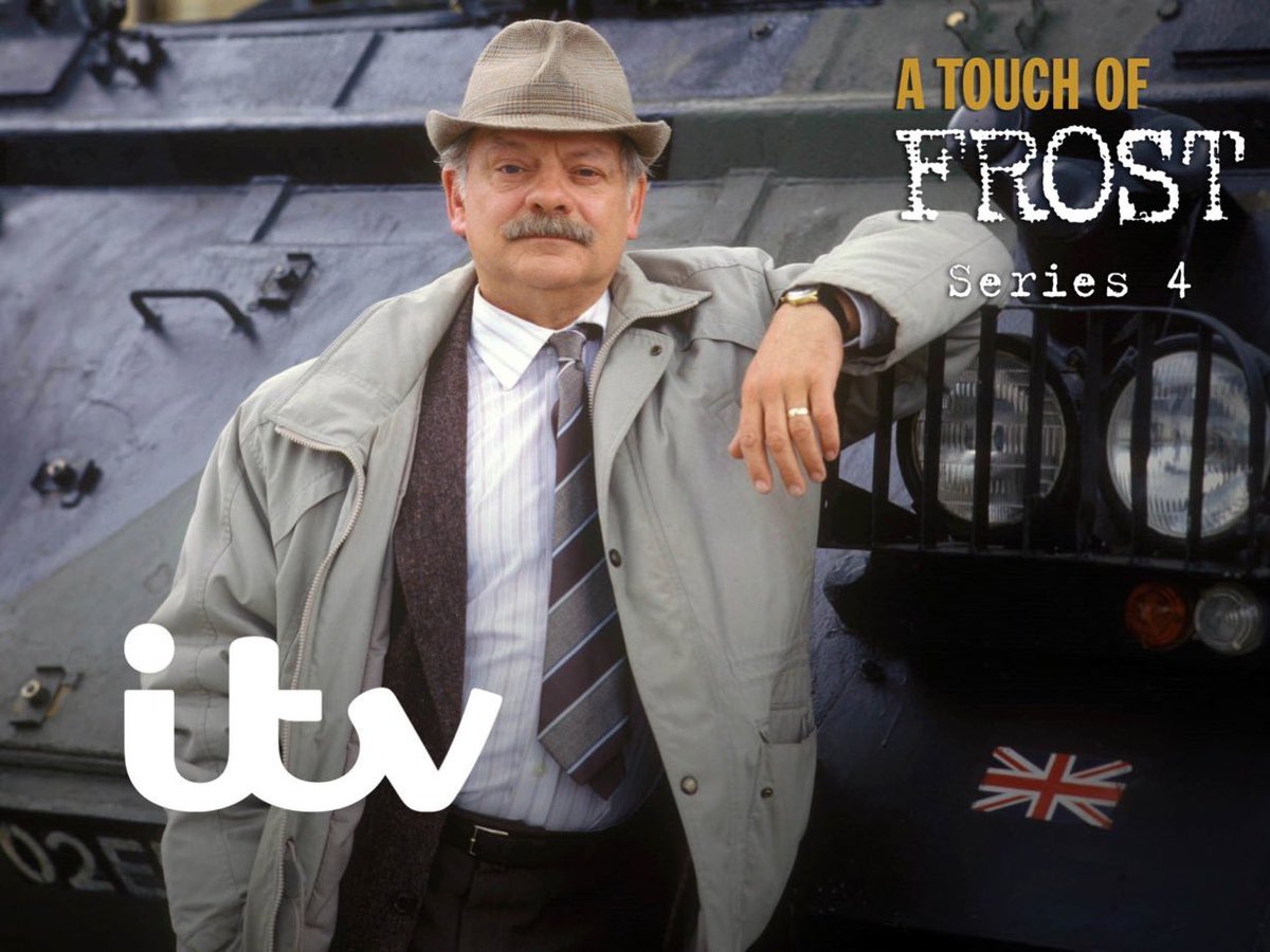 3:50pm TODAY on #ITV3

From 1996, s4 Ep 5 of the  #Detective series📺 “A Touch of Frost” - “Deep Waters” directed by #DonLeaver & written by #ChristopherRussell 

Based on #RDWingfield’s series of #Frost novels📖  

🌟#DavidJason #BruceAlexander #JohnLyons #DamianLewis
