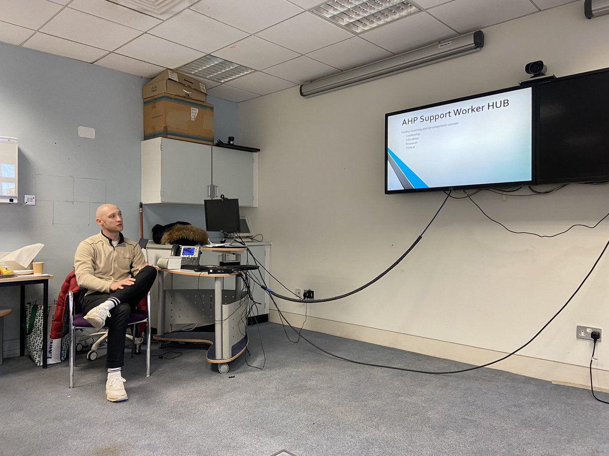 TomasInce's tweet photo. Thank you @GreatOrmondSt for a fantastic and informative support workforce celebration event today 😃😃. The brilliant James Deady launching their AHP support workforce hub and podcast 🎉 (there was a crowd behind me) @PhilippaWrigh15 @Vicki_M_Smith @nivi_behari https://t.co/KedDrRkySy