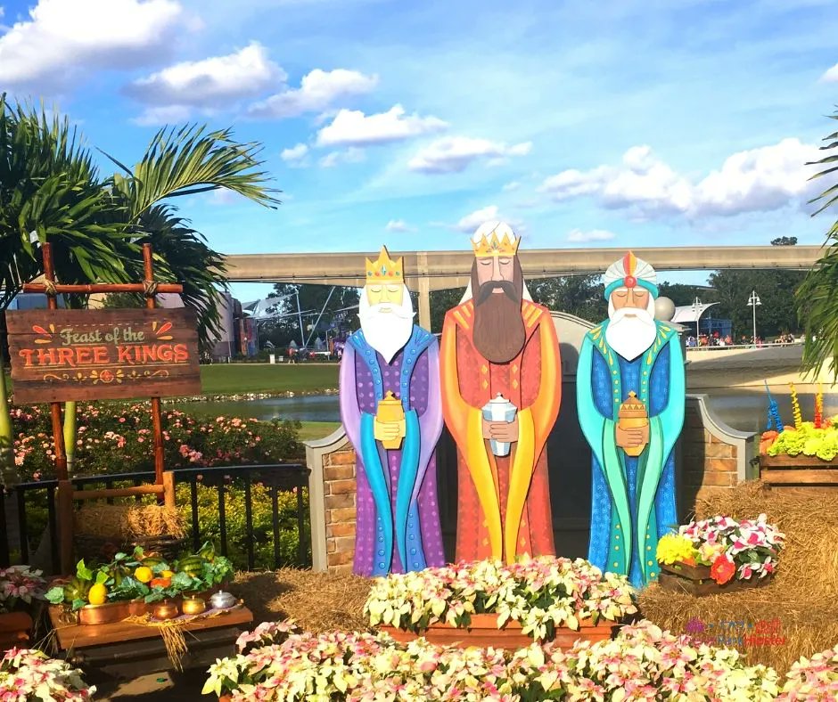 Themeparkhipste's tweet photo. Planning on attending the Epcot International Festival of the Holidays? You must listen to one of your favorite entertainers narrate the beautiful Christmas Story at this joyful event.
See how here: https://t.co/rXrtbMSBUB
#Epcot #DisneyWorld #DisneyChristmas #EpcotChristmas https://t.co/nErcNxkieR