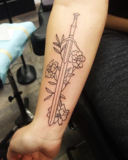 elisedq's tweet photo. Finally got my first tattoo! Recognize the sword? ;) This is the first of many, I hope (but I need an income to get the rest) Just in time for the newest show spin off, can't wait until Dec 25th #TheWitcher #tattoos #firstattoo #tattooart #tattoolife https://t.co/B7dU9y97Ye