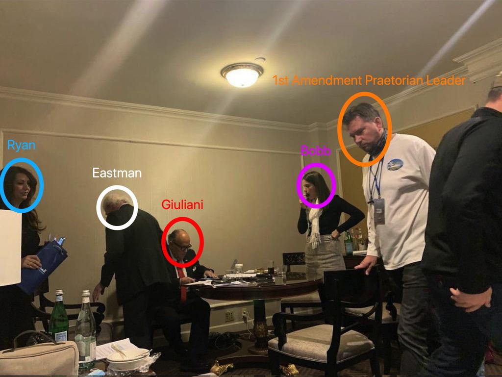 BetoAngelMommas's tweet photo. On his Jan 2 Periscope #IamAliAlexander said failed actor/model turned influencer
#IamDanielBostic was his STS money guy
Seems LEGIT he'd be at the #WillardHotel at the same time as #1AP money man, amirite ? https://t.co/gbj1fdgb89