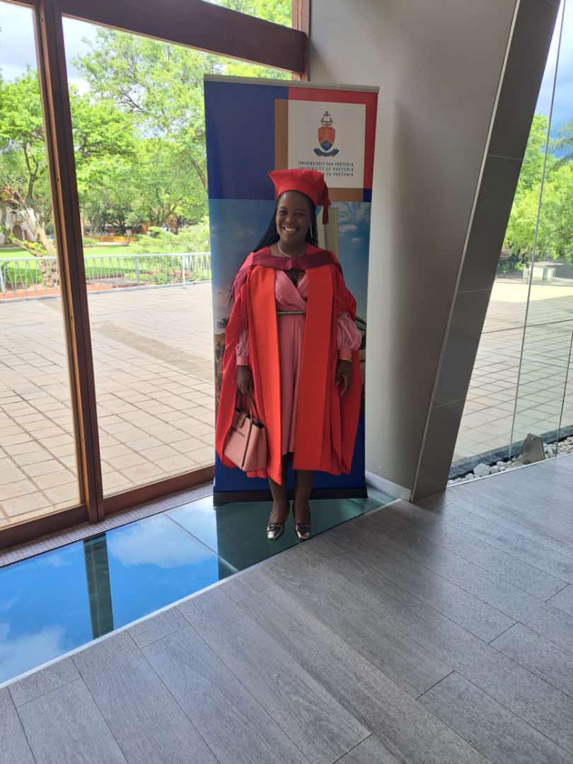 MakerereLaw's tweet photo. 💥👏👏👌🙏 Dr. Diana Ahumuza Ateenyi in her academic gown during graduation at University of Pretoria, S.A. Congratulations! https://t.co/becBJHKvJ5