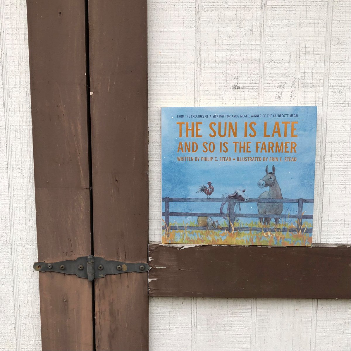 It's time for a #bookgiveaway! Today, you could win a signed copy of THE SUN IS LATE AND SO IS THE FARMER! 

To enter, like, retweet, and tag a fellow #picturebook lover below for an extra entry! Giveaway ends on 12/16! 

#kidlit #bookgiveaway #newbook