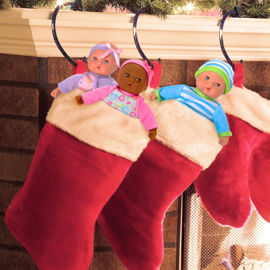 Not only are our Little Cuties super adorable,  but they are also the perfect size to fill up those stockings!

Shop Little Cuties with the link in bio!

#madamealexander
#specialgifts
#babydolls
#holidaygifts
#christmasgift
#giftsforkids
#stockingstuffers