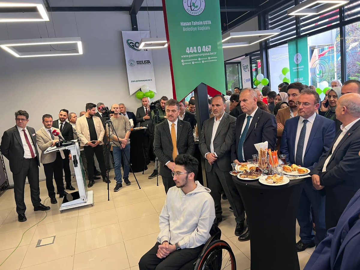 FatihAydemirGOP's tweet photo. Gaziosmanpaşa Belediyemiz bünyesinde yayın hayatına başlayan #GopTv 'nin açılışına katıldık.
Bu projenin hayata geçmesi için gece gündüz emek sarf eden Başta Belediye Başkanımız Hasan Tahsin Usta olmak üzere emeği geçen herkese teşekkür ediyorum. Hayırlı olsun
#2023YolundaBiriz https://t.co/NRijZt9f56