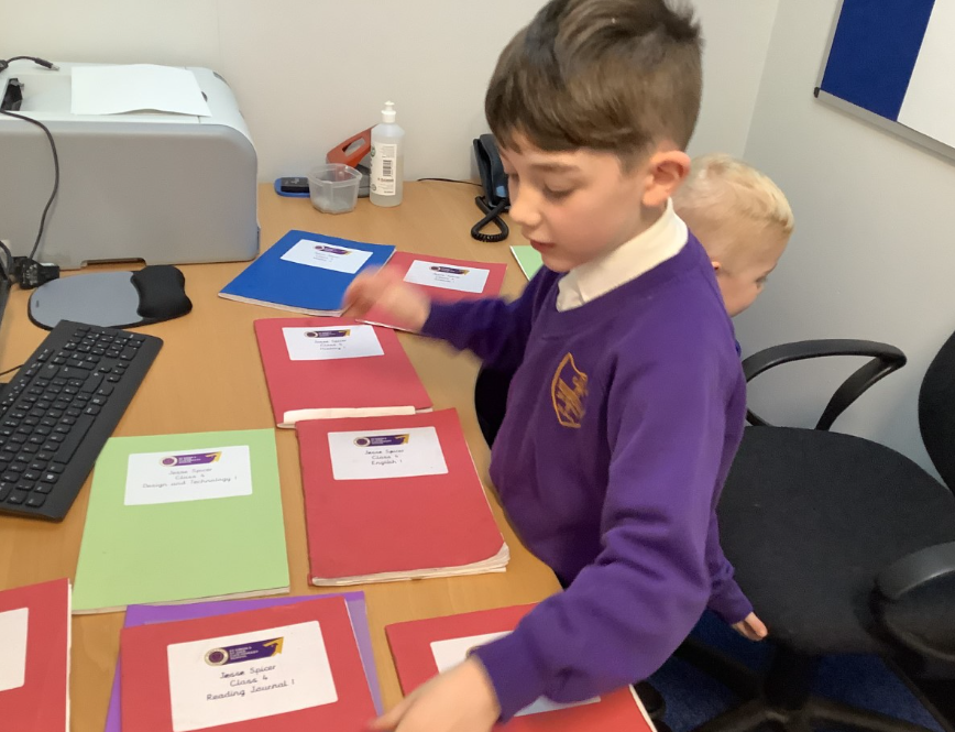 SSSJ_RISE's tweet photo. #parents #workshare It is a delight to see pupils so proud to show off their work to their parents/carers this afternoon. Thank you to everyone who was able to attend &amp; share children's work with them. They have worked so hard this term! #sssj @Rise_MAT  #flourishandsucceed 📚 https://t.co/WcAlXQeItd