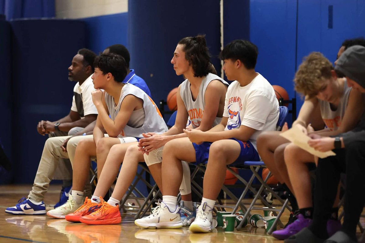 Very proud of the toughness and grit our freshmen showed last night vs Conant. Freshmen A and B both collected hard fought wins. Good luck to our <a href="/HEHSbball/">Hoffman Estates Basketball</a> Sophomore and varsity teams tonight. #UBUNTU