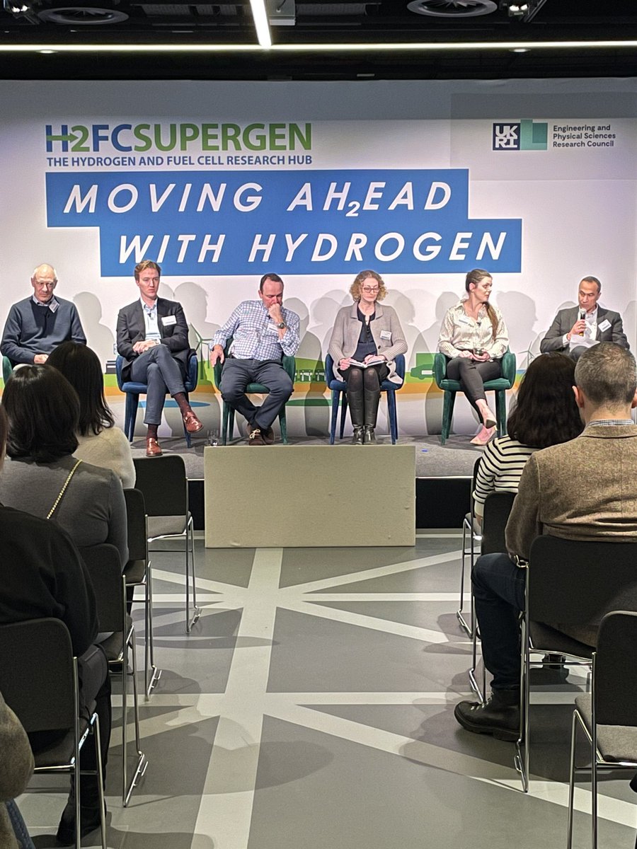 The panel discussion with the audience has just begun! Our panellists have been assessing the constraints in the hydrogen sector, as well as what needs to be done to overcome those constraints. #h2ahead #sciencemuseum <a href="/H2FCSupergen/">Hydrogen as a Fuel</a>
