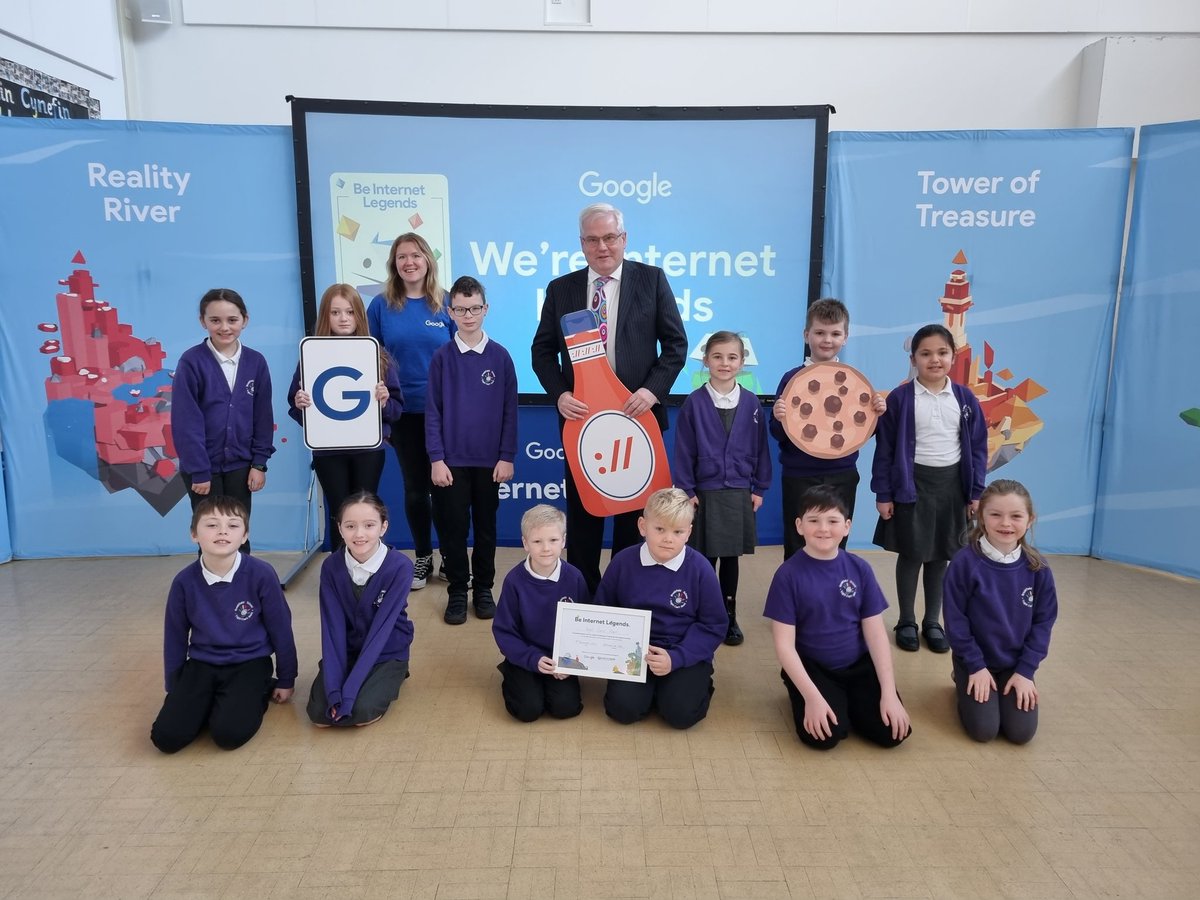 CaerNant's tweet photo. Today we had an exciting visit from @MarkTamiMP, @Google & #ParentZone for a Be Internet Legends assembly to learn about keeping safe online.
#DigitalCitizenship https://t.co/6Zsus708GU