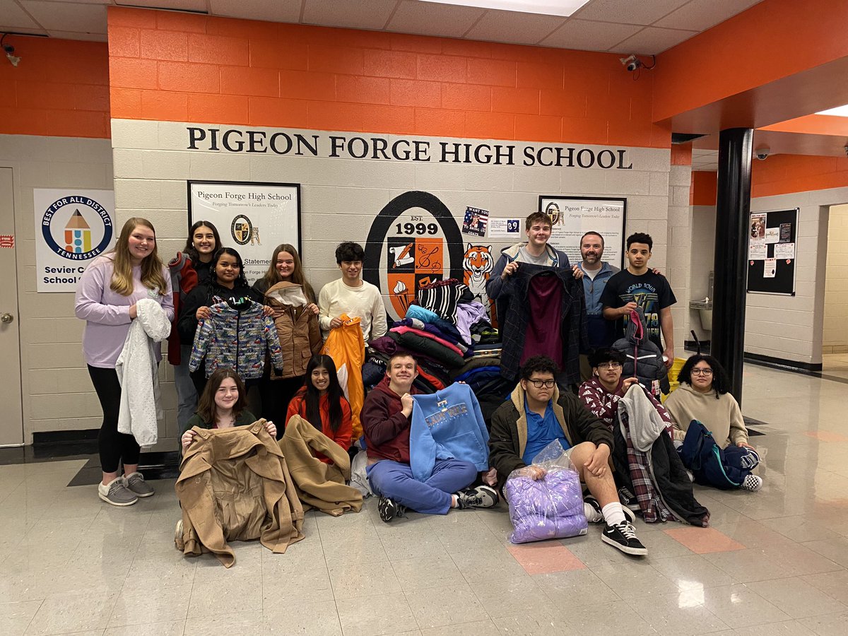 Pigeon Forge High School tweet media