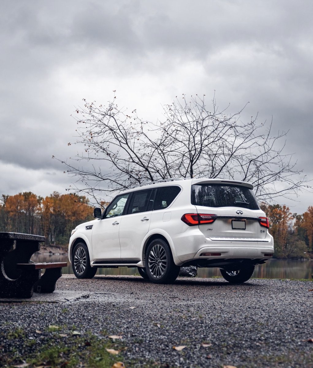 The #QX80 makes a lavish first impression that only improves with each subsequent drive⚪️🪵

#INFINITI #fridaymorning #fridaymotivation #goodfriday #cars #car #suv 

Photo Creds - openroadinfiniti