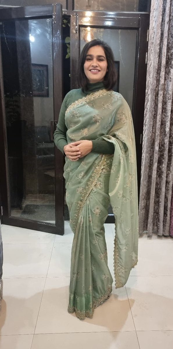 DoohanSonia's tweet photo. Every Saree has its own story. https://t.co/DjhWk9bQSJ