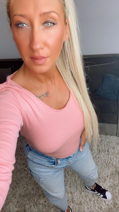 XOxo https://t.co/0zz1ZMOR2O<a href="/tag/like"class="tags"><span>#like</span></a><a href="/tag/rt"class="tags"><span>#rt</span></a><a href="/tag/comment"class="tags"><span>#comment</span></a>