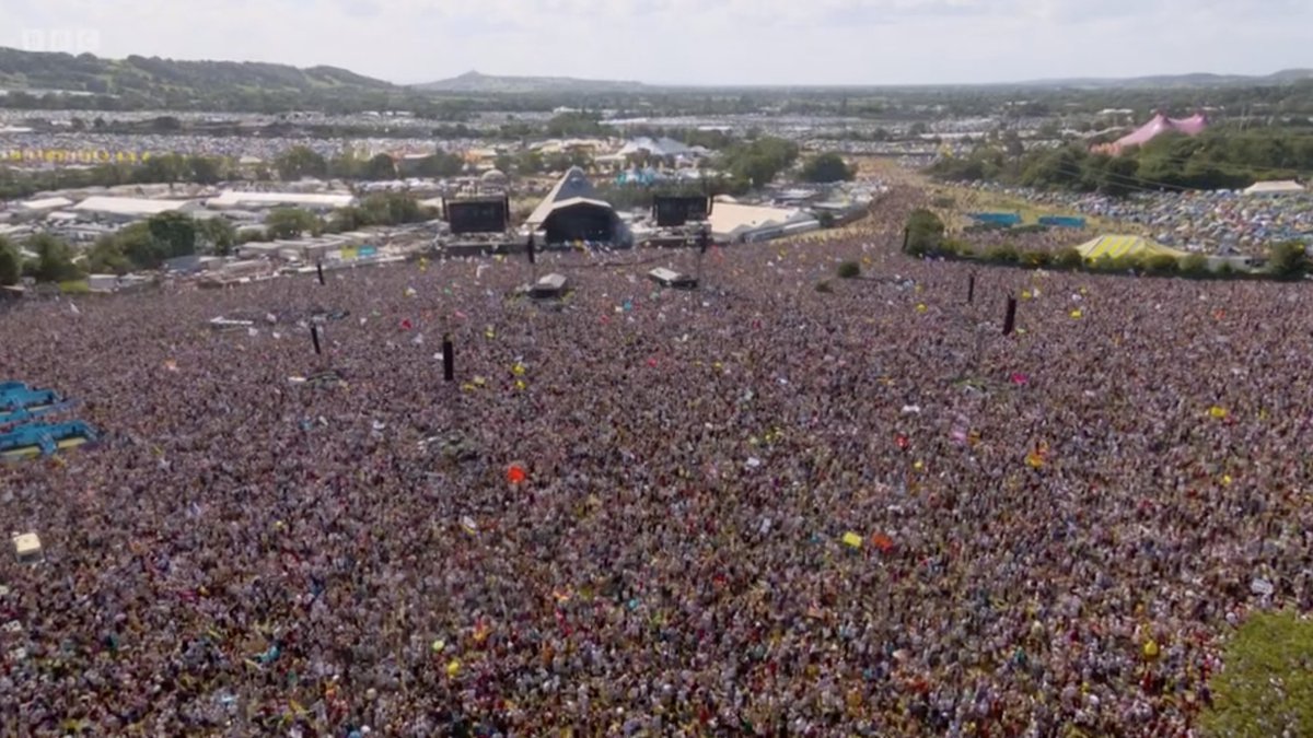 Glasto Fest Feed tweet media