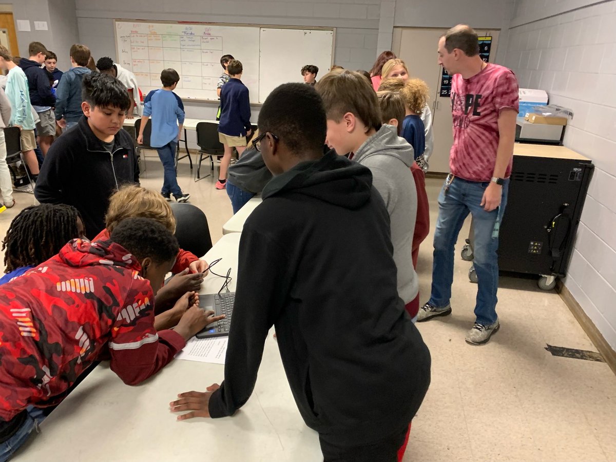 AlabamaAchieves's tweet image. We&apos;re wrapping up #ComputerScienceEducationWeek featuring Mr. Davis&apos; Computer Science &amp;amp; Society class at Alexander City Schools. Students created a unique video game with base code and presented this game to the entire school.
