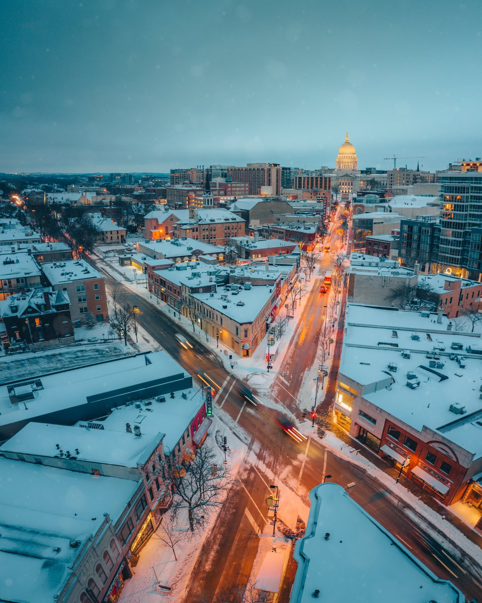 TheSamLi's tweet photo. Snowy days in Madison, WI ❄️ https://t.co/2WYmEISSjD