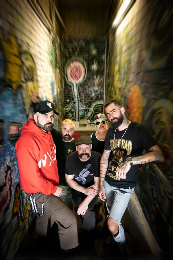 punkloid's tweet photo. Zebrahead、新曲「Evil Anonymous」をリリース!
▶︎https://t.co/3mjdSaegss
ゼブラヘッド @zebrahead のメンバーに感想をツイートしよう⚡️
#Zebrahead #EvilAnonymous https://t.co/9PwUV33noK
