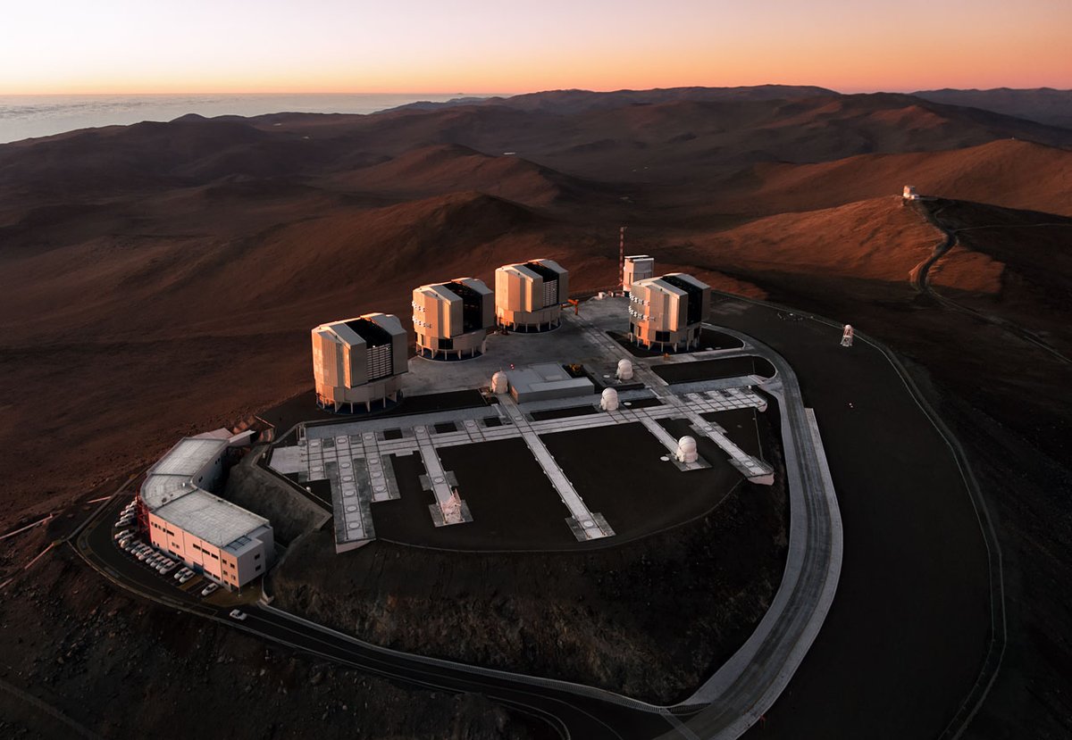 1/ #ESO60Years: What technological developments are we undertaking?

After looking at our La Silla Observatory, let's talk Paranal — home to the Very Large Telescope and its Very Large Telescope Interferometer, as well as survey telescopes like VISTA.