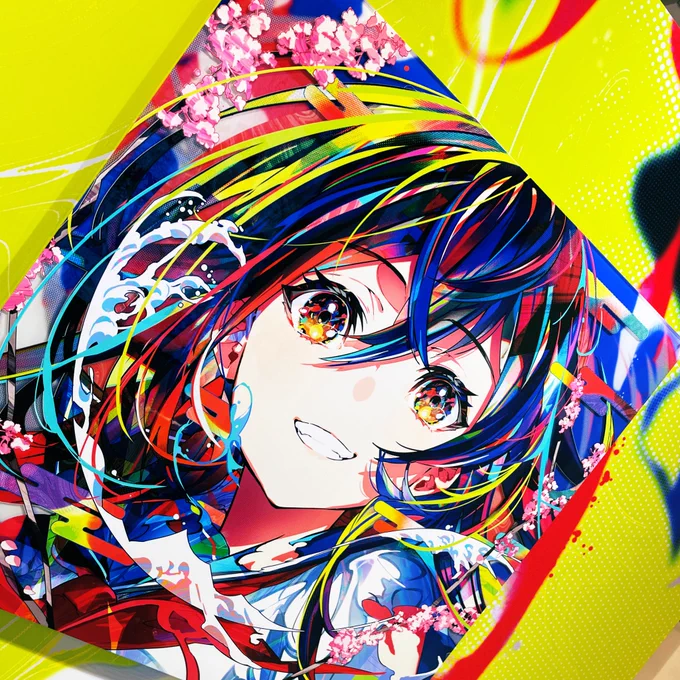 ご縁あってMikaさんの個展(内覧会)へお邪魔させて頂きました!唯一無二の色鮮やかな世界とっても素敵でした…明日からなのでぜひ〜!#REVENGEPOP #MikaPikazo展 