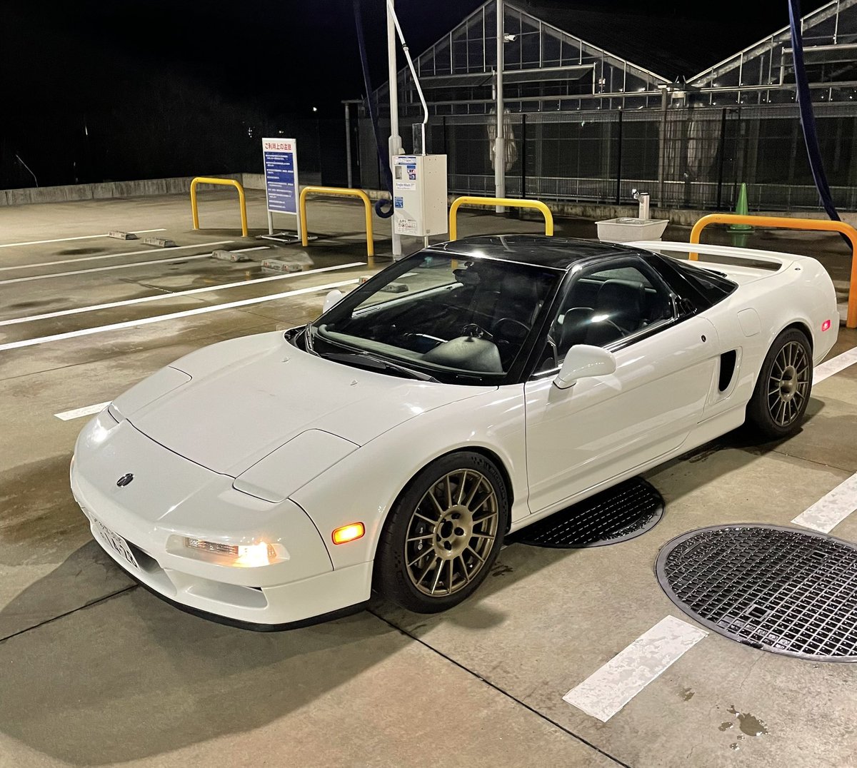 みつる tweet media