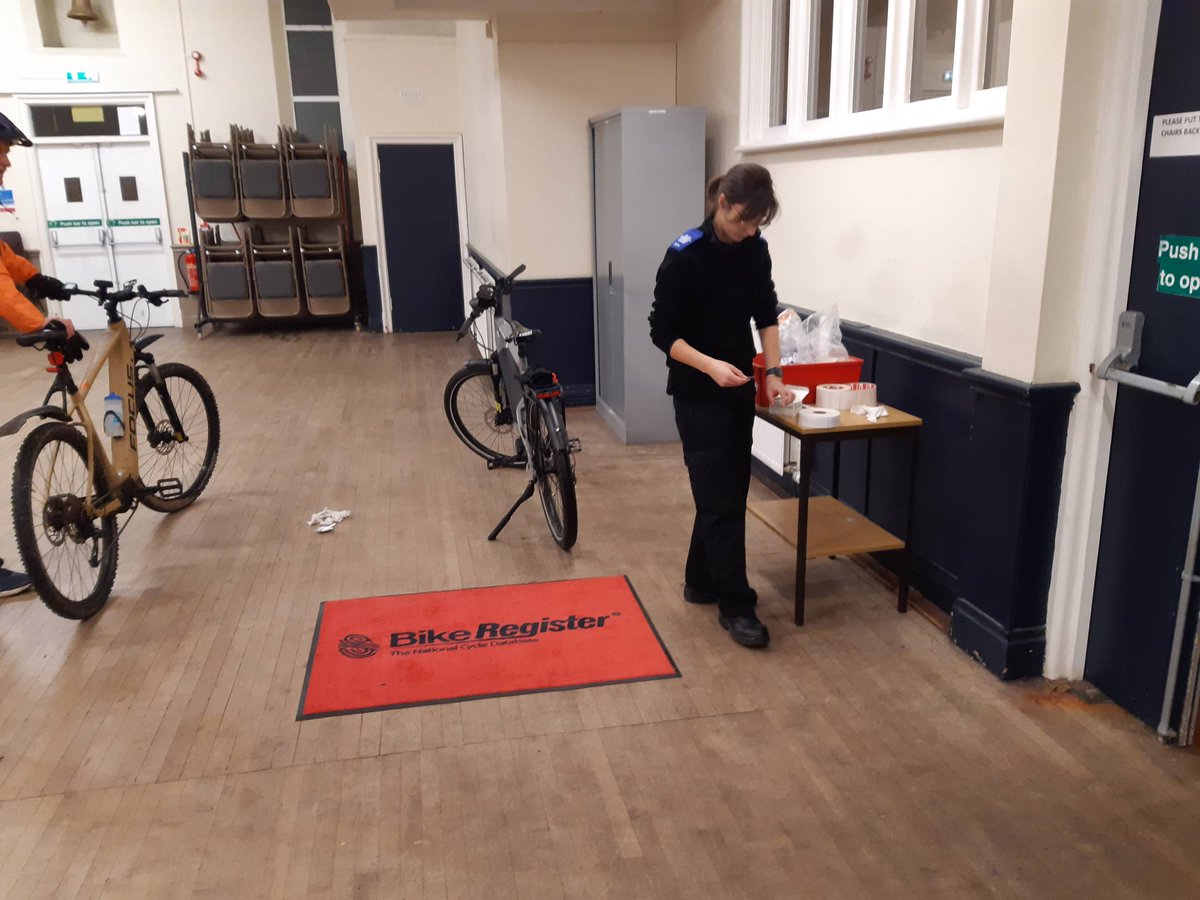 HumberbeatNEL's tweet photo. Another successful bike registration event in Cleethorpes, we will be continuing these events & dates & times will be advertised on our MCA messages & our social media posts, it's free so bring your cycles, its a fantastic cycle security scheme #Cleethorpes #cyclesecurity #free https://t.co/MDyzKs6py9