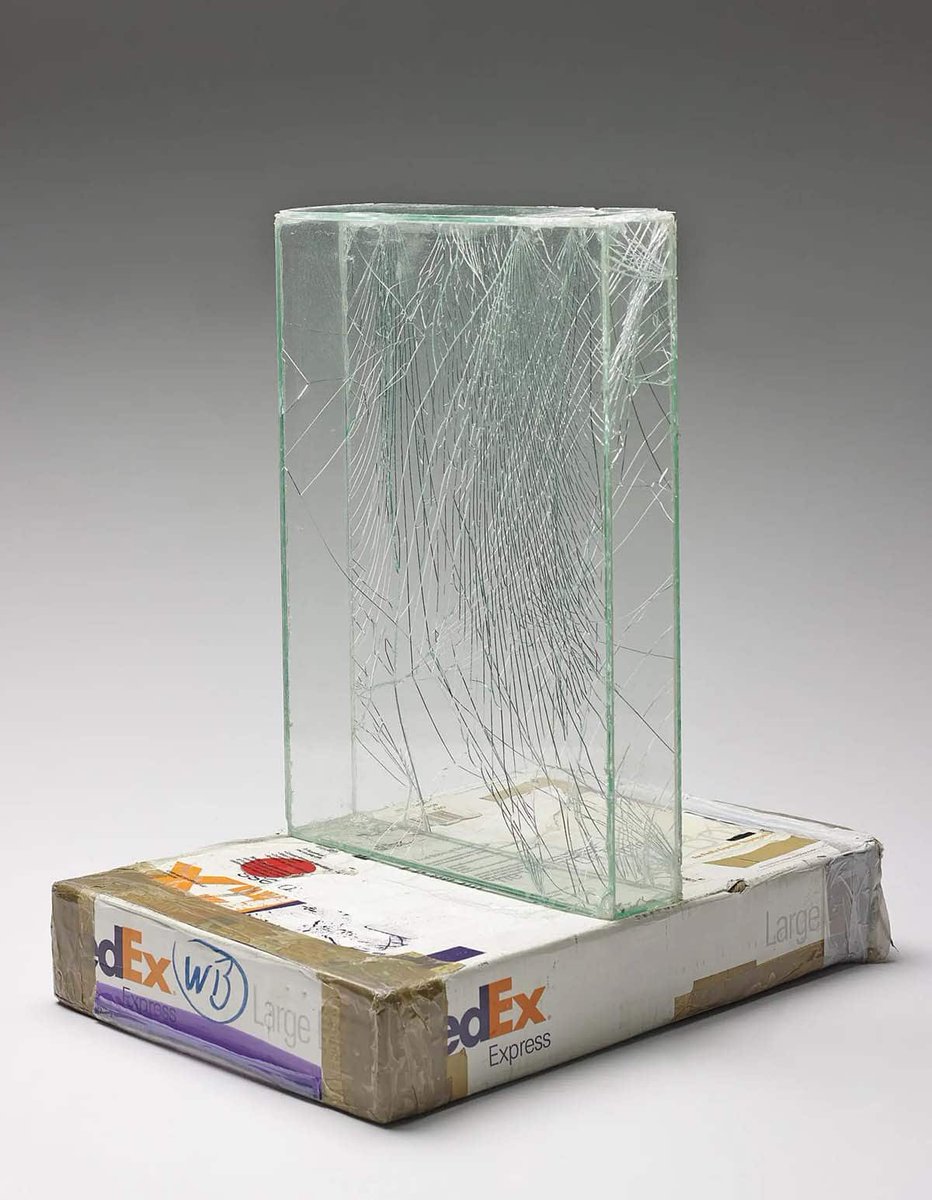 creapills's tweet photo. Pendant 9 ans, le créatif londonien Walead Beshty a envoyé des pièces en verre avec FedEx… et expose le résultat

En voir plus : https://t.co/TynkQZW85p https://t.co/ewTfVBa6nB