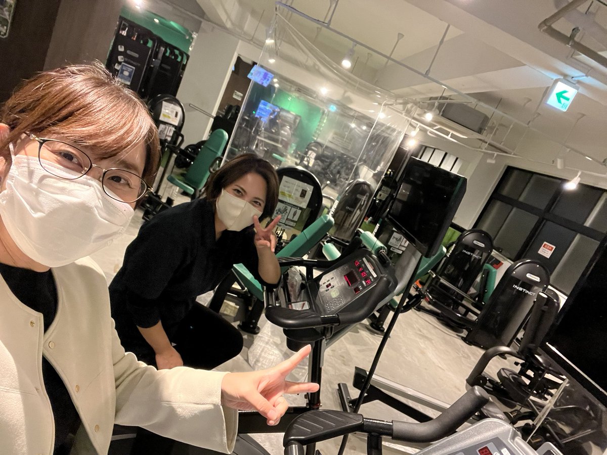 ittokai福利厚生！
スタッフと #FITrain24 へ🤍

初めてジムに行く！ということで、
一緒に😊！
私は仕事帰りそのまま♡
こういうラフ感で来れる感がいいな！

汗かいた。

#リフレッシュ 
#ThanksRespect
