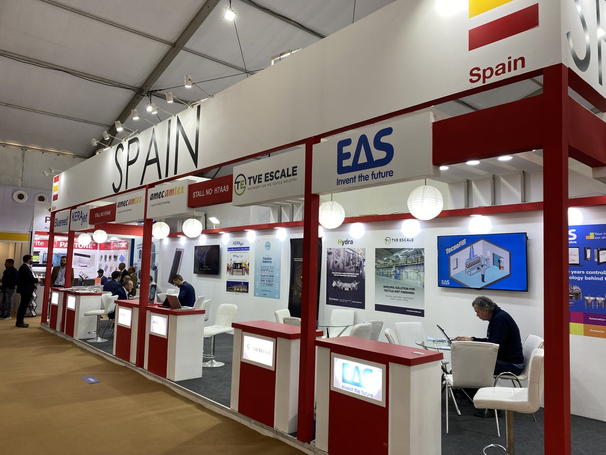 amec_asoc's tweet photo. Estamos estos días en ITME India, tomando el pulso de este interesantísimo mercado, en el estand de #amecamtex junto con @eas_escarre , TVE ESCALE, #Kerajet y #Bluereed, con la colaboración de @ICEX_
#INDIAITME2022 #TextileEngineering @INDIA_ITME https://t.co/sDAoViUnE3